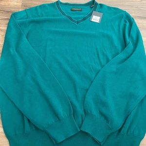 Men V-neck sweater size 2x